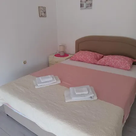 Ivan Apartment *